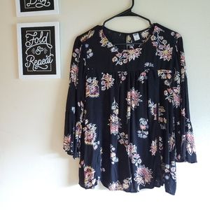 Old Navy Floral Peasant top